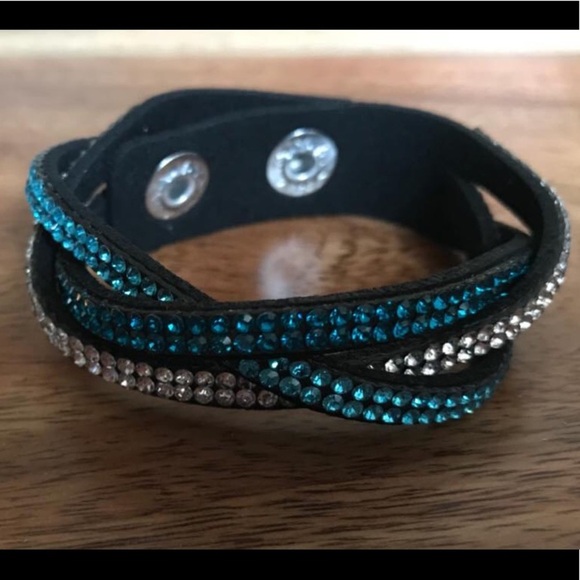 Teal Braided Single Wrap Bracelet - Picture 2 of 2